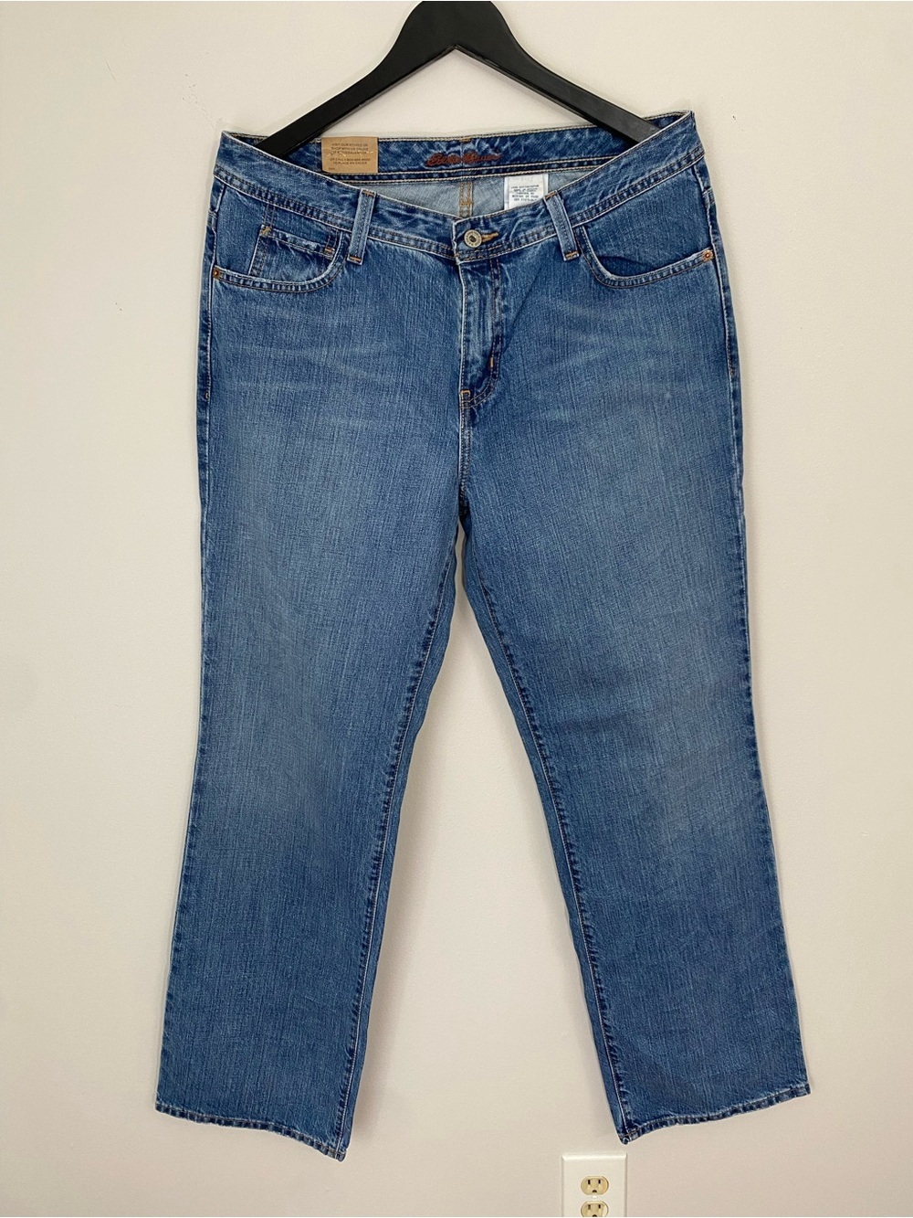 Eddie Bauer NWT Women's Boot cut Shaped Fit Jeans size 12